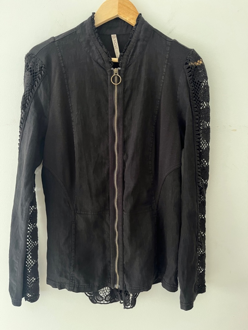 XCVI Black Birch Jacket with Crochet Sleeve Panels size large boho linen - Picture 2 of 6